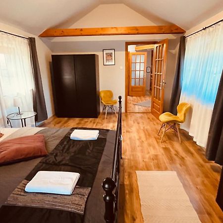 Strigonia Apartman Esztergom Luaran gambar