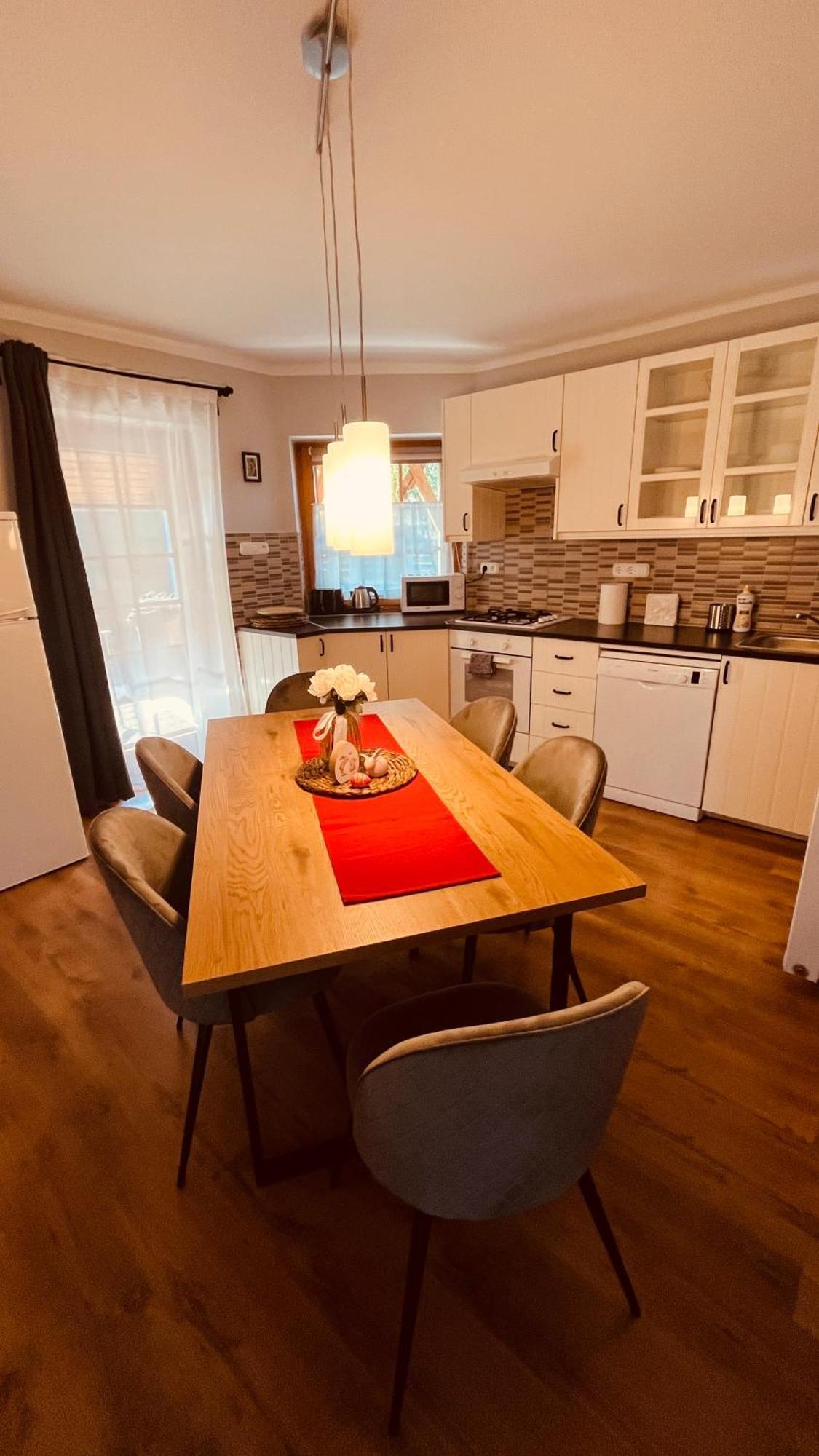 Strigonia Apartman Esztergom Luaran gambar